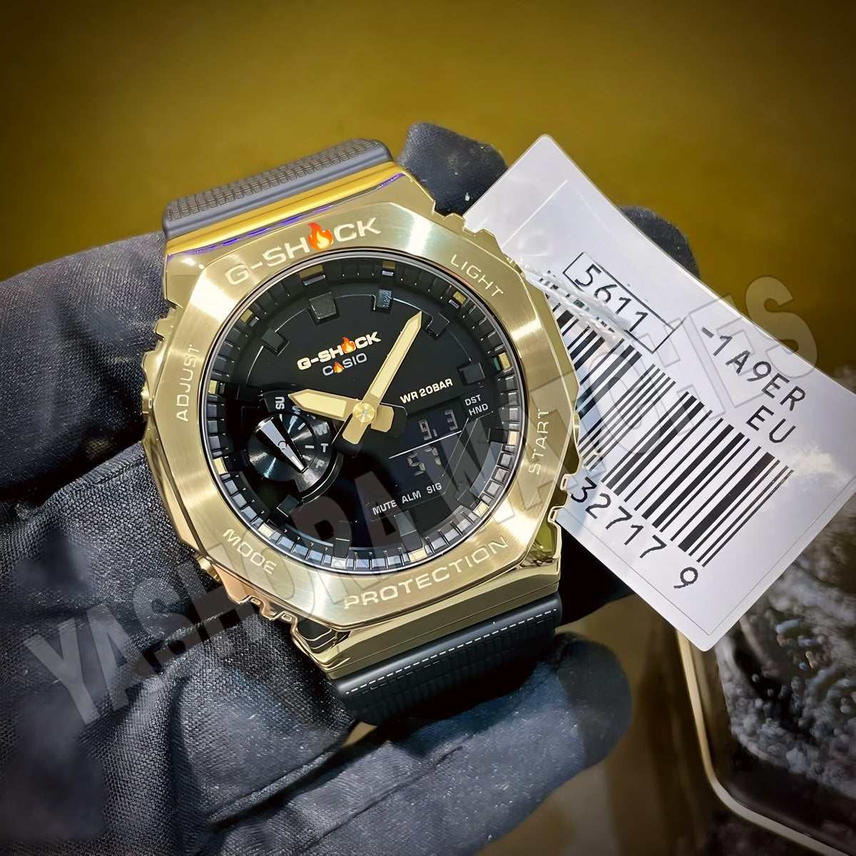 G-SH*CK GM-2100 GOLD BLACK DIAL METAL BODY