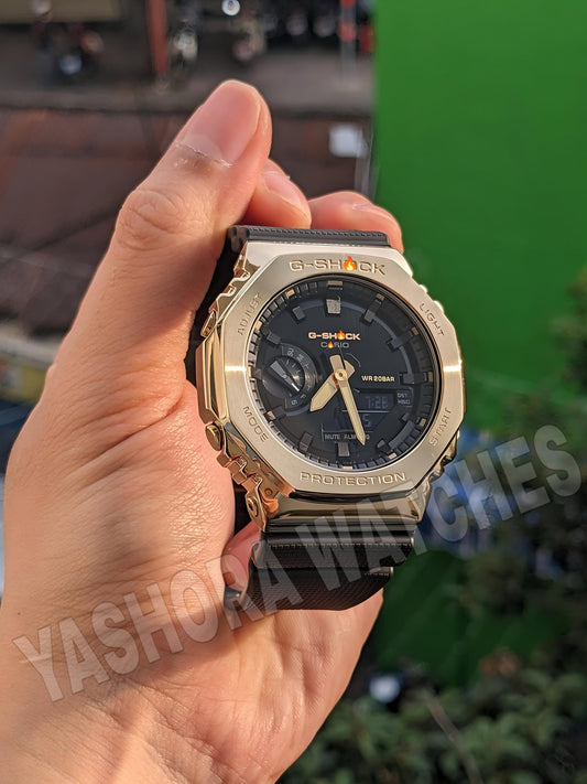 G-SH*CK GM-2100 GOLD BLACK DIAL METAL BODY