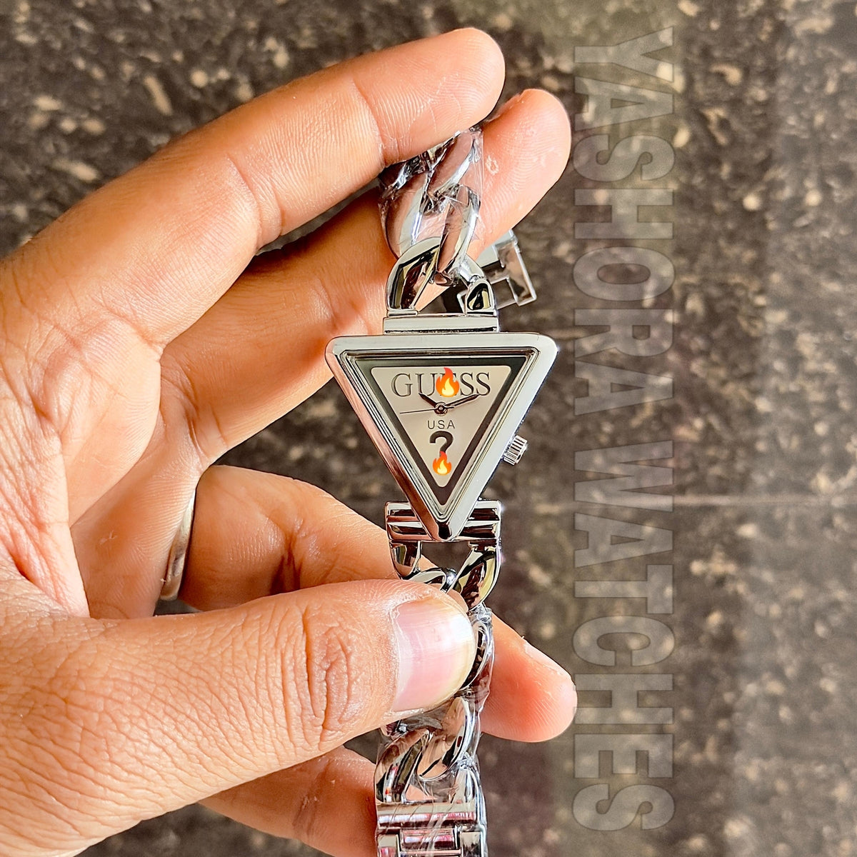 Gu*ss Silver Triangle dial